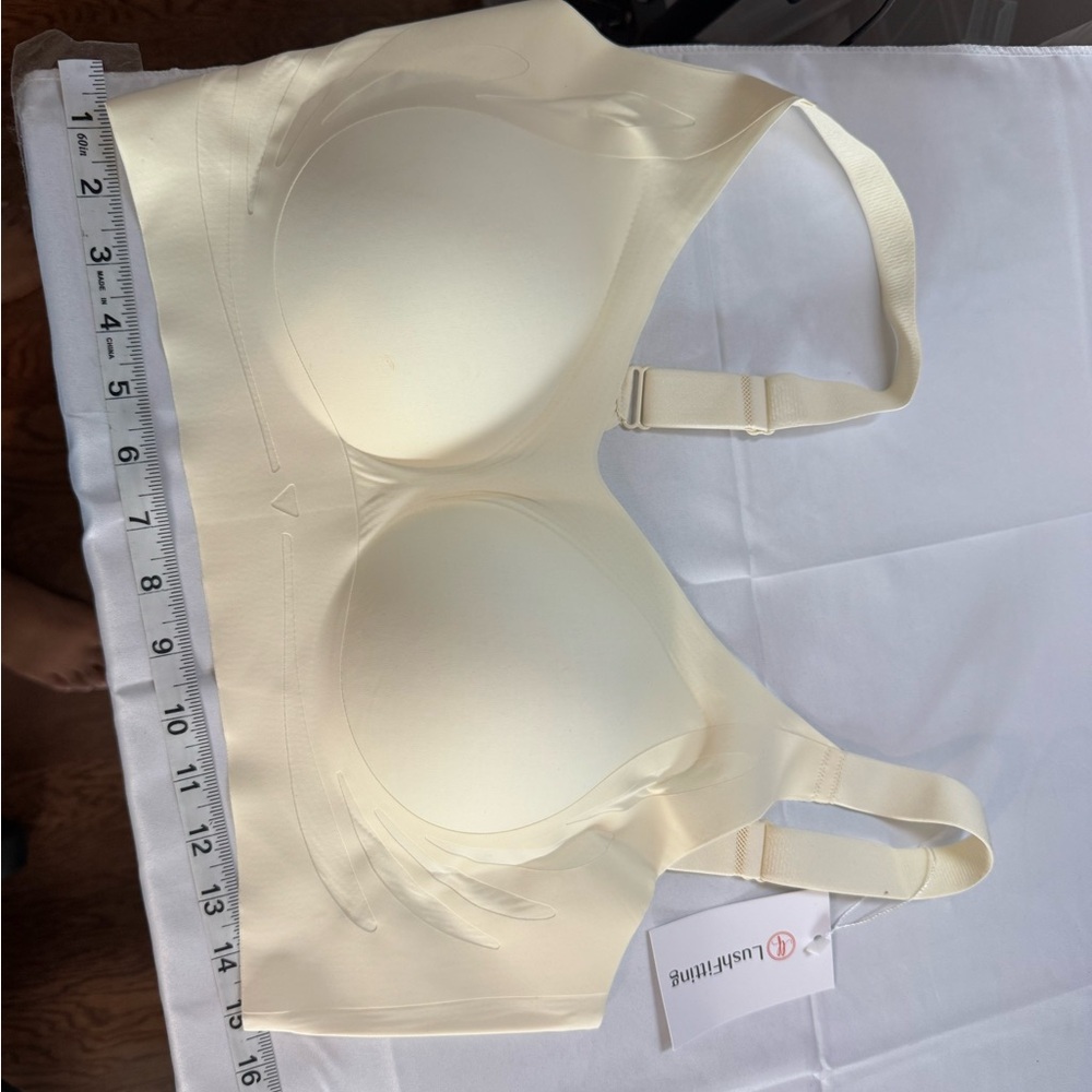 Seamless push up Cream Everyday Bra with Molded Cups